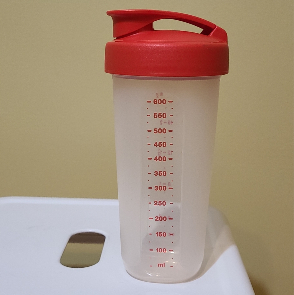 Tupperware All-In-One Shake